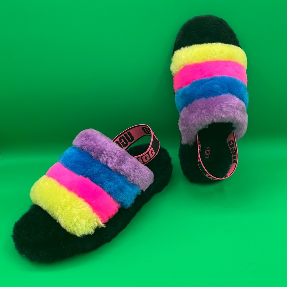 Women’s Ugg fluff slippers size 7 multicolor